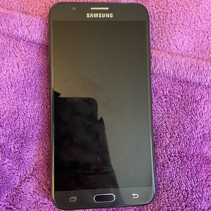 Samsung galaxyJ7 used phone in great condition